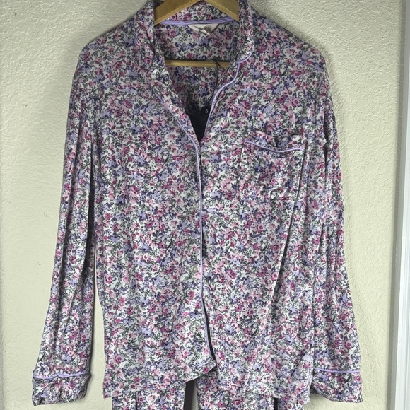 Secret Treasures Other - Secret Treasures Lavender & Pink Floral Sleep‎ Top